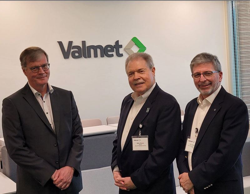 Photo of 3 Men Laine Mason and Betteridge at the Valmet grand opening 