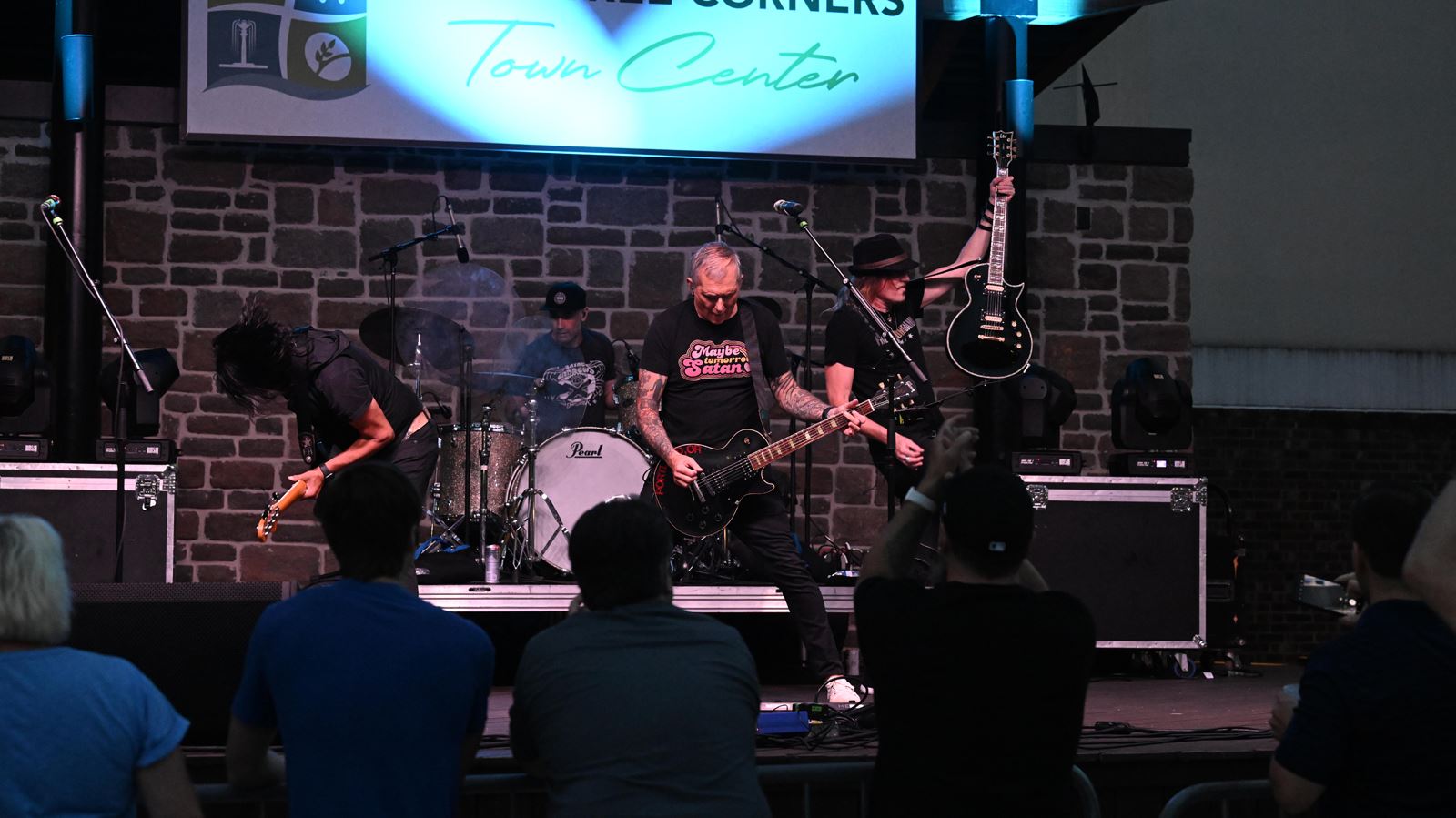 Crowd and musicians at the Everclear with Hush Money concert