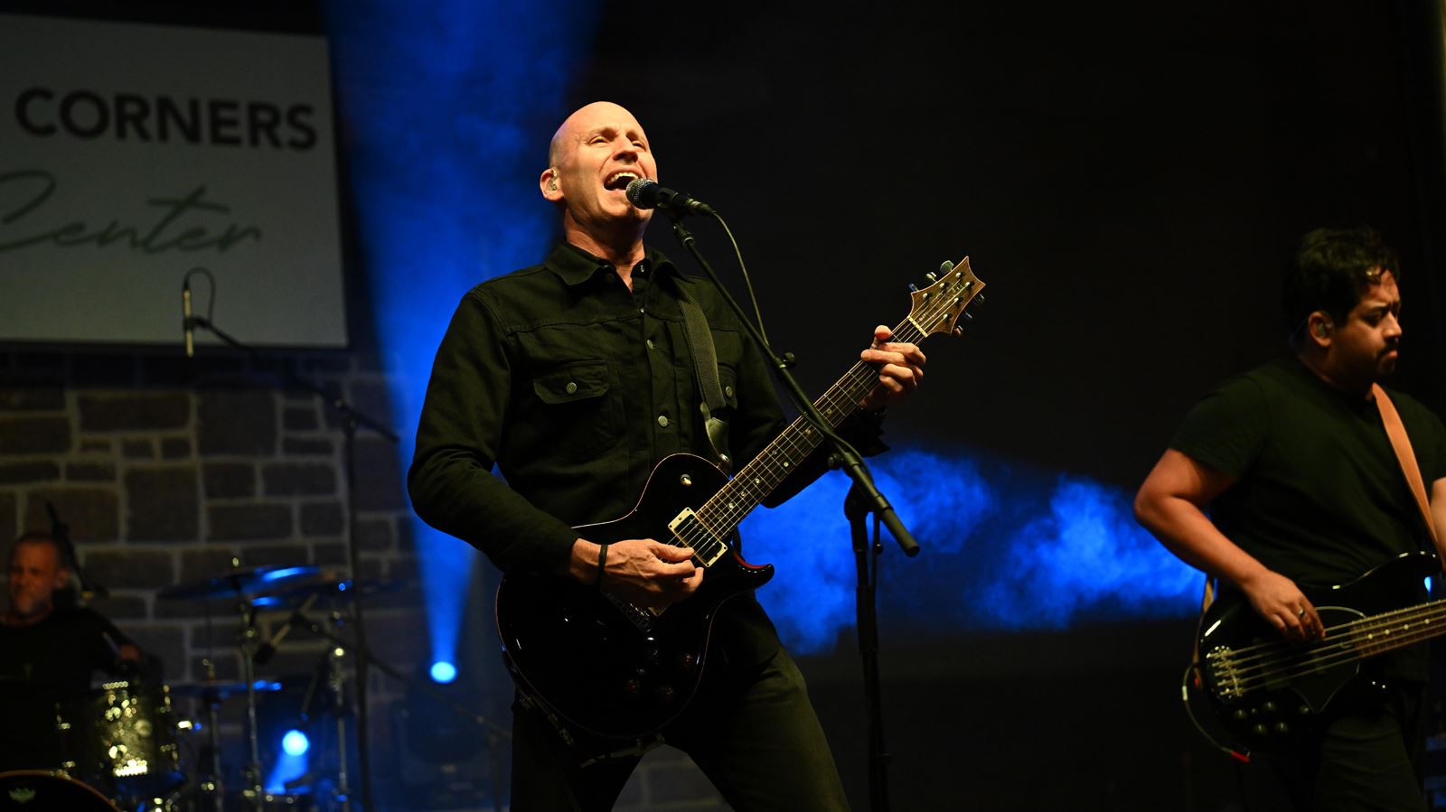 Shots of band and audience at the Vertical Horizon concert