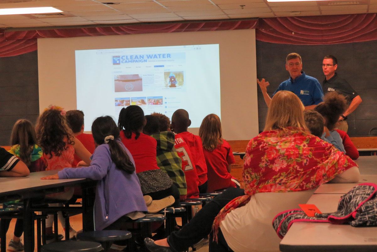 David Teaching Students at Peachtree Elementary